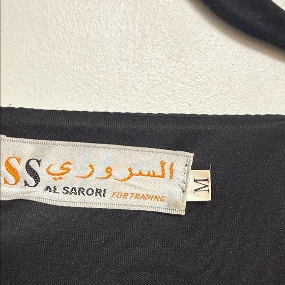 Black Long Sleeve Dress with Gold Lace and Red Floral Accents with Belt size Med - Picture 4 of 12